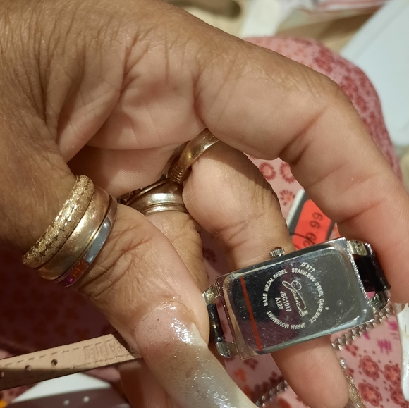 NWT AUTHENTIC GENUINE STAINLESS STEEL JESSICA SIMPSON GENUINE LEATHER TANK WATCH - Picture 2 of 7